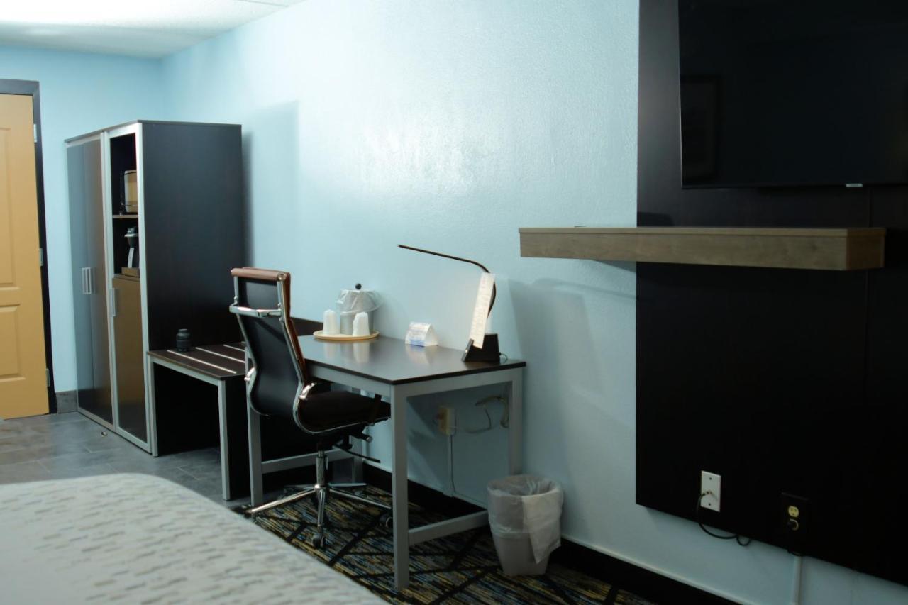 Clarion Pointe Jacksonville Near Camp Lejeune Екстериор снимка