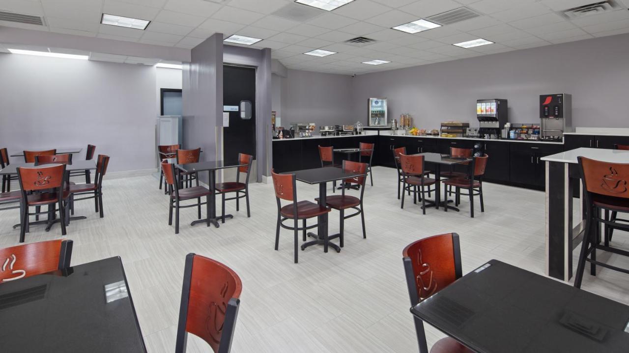 Clarion Pointe Jacksonville Near Camp Lejeune Екстериор снимка